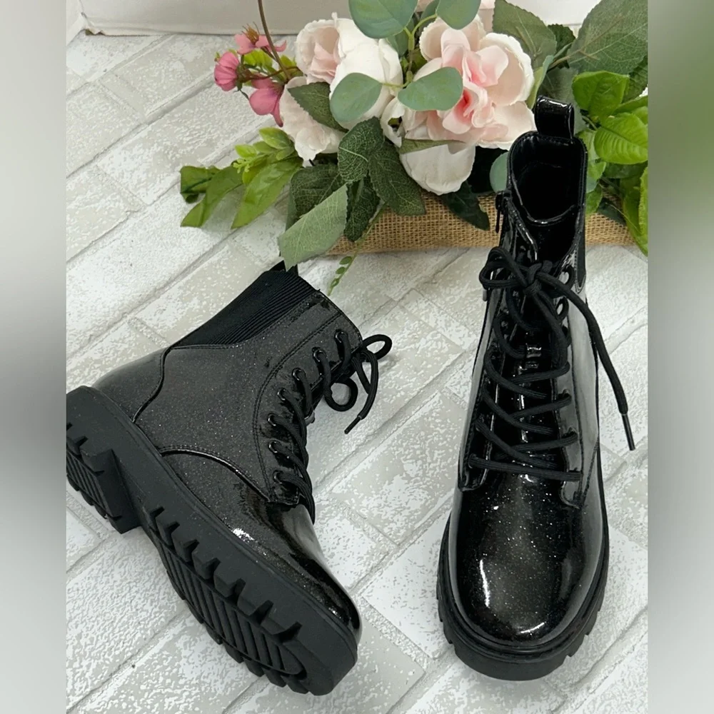 art class Glossy Black Kids Boots